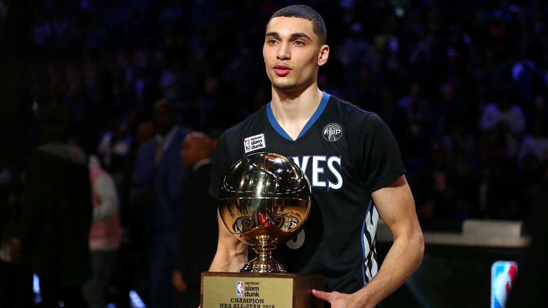 室内蹦床竞技,爆发力十足的极限运动,家用室内蹦床玩法视频